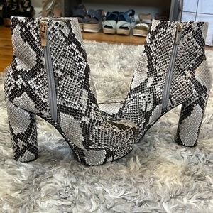 Leather snake skin platform boots